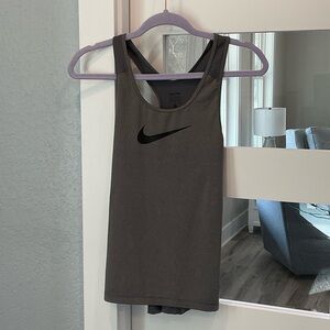 Nike Pro Womens Gray Sleeveless Stretch Scoop Neck Athletic Sports Tank Top sz S